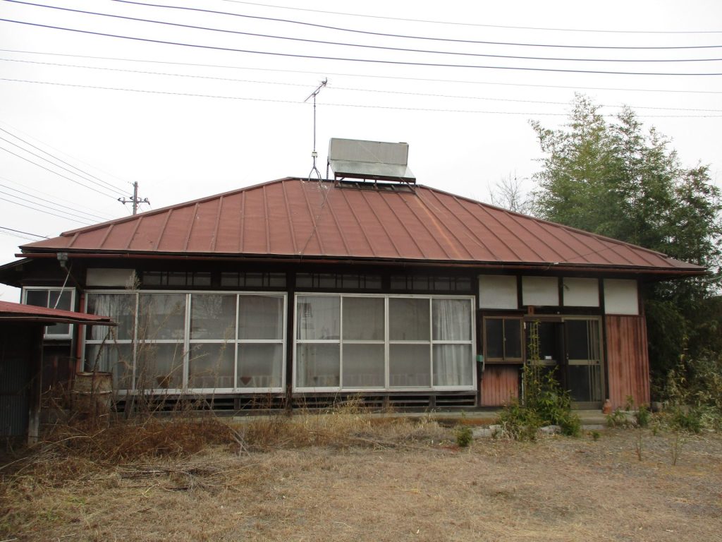 上三川町のご実家の外観。解体工事前の写真